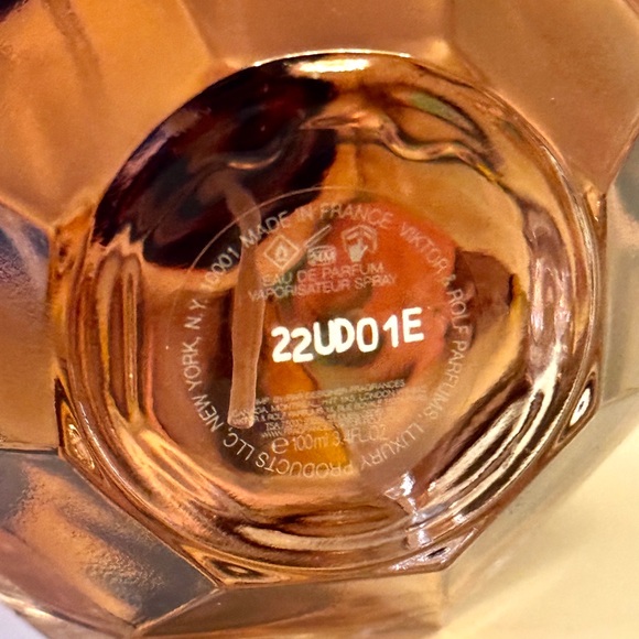 Flowerbomb Eau de Parfum out of box Viktor&Rolf - Picture 4 of 5